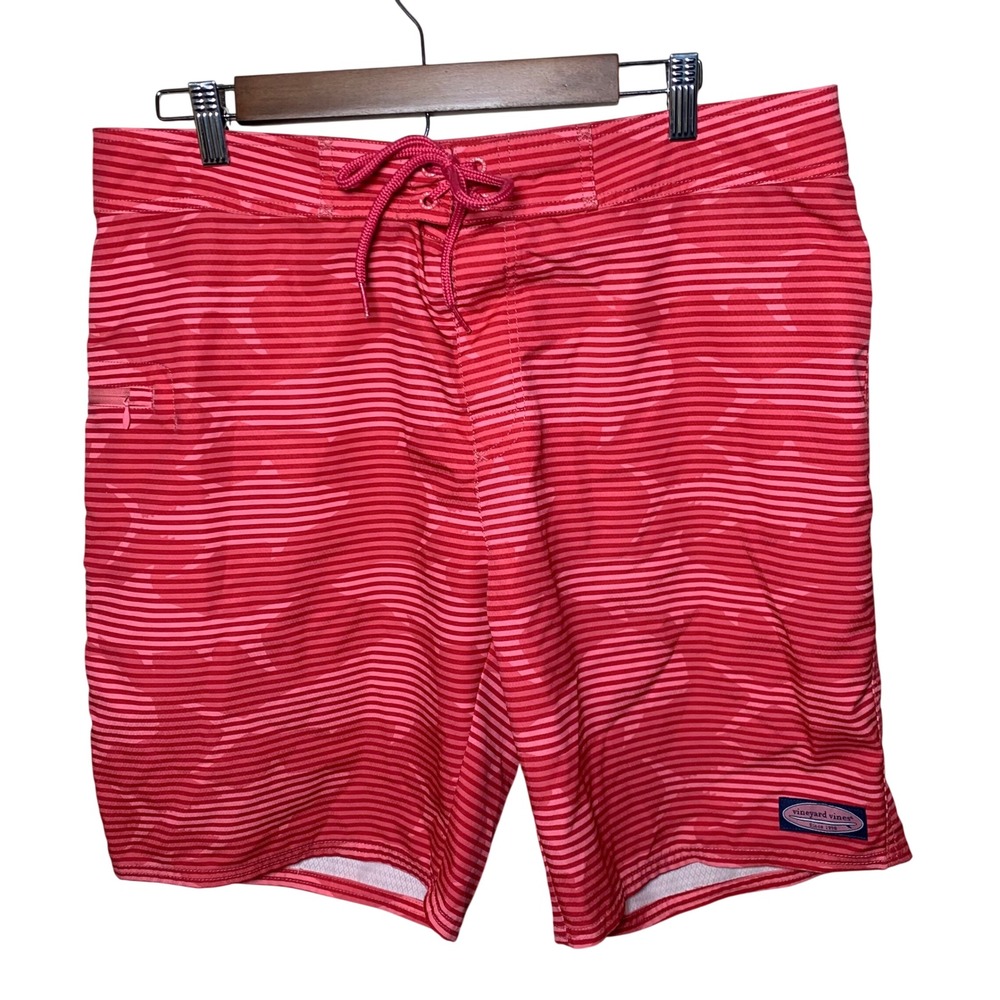 Vineyard Vines Board Shorts Mens 35 Red Striped Shark Excellent Performance Swim